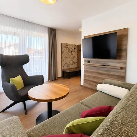 Hotell Garni Vier Jahreszeiten 3*