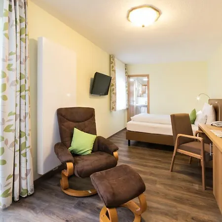 Hotel Garni Vier Jahreszeiten Bad Fussing
