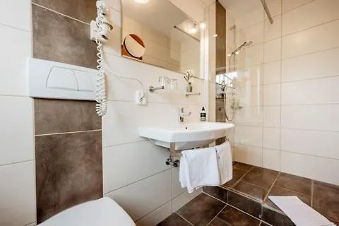 Garni Vier Jahreszeiten Szálloda 3*