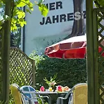 Garni Vier Jahreszeiten