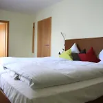 Garni Vier Jahreszeiten