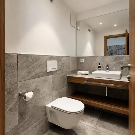 Hotel Garni Vier Jahreszeiten 3*
