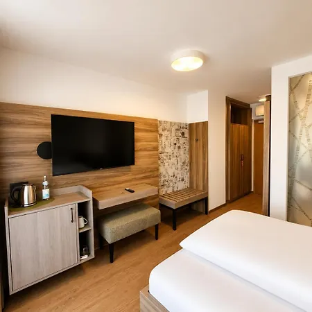 Hotel Garni Vier Jahreszeiten 3*